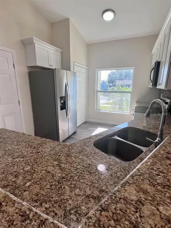 $2,400 | 925 Lora Street, Daytona Beach, FL 32114