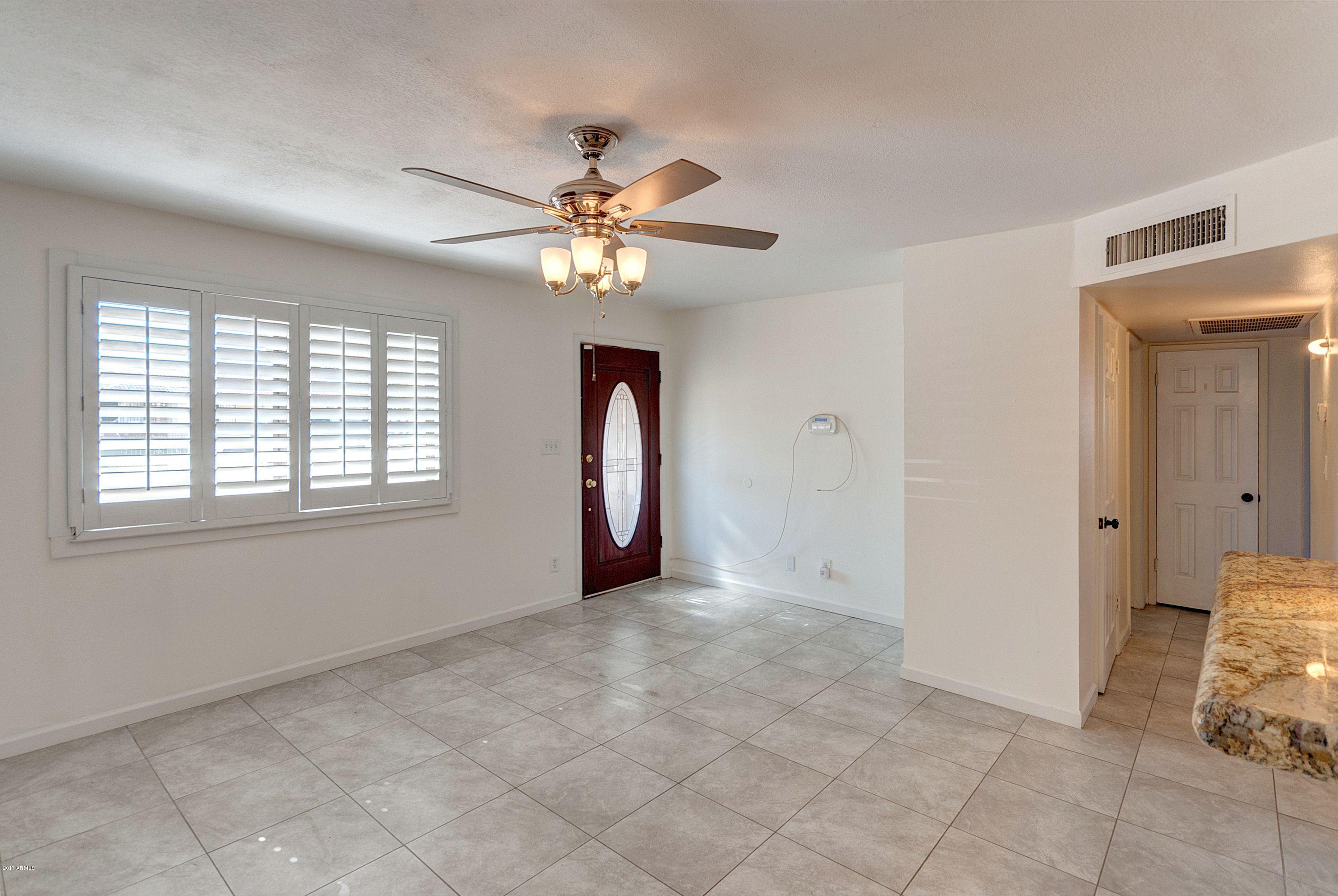 2336 West Bloomfield Road Phoenix, AZ 85029 - Photo 4 of 32 Bloomfield-17