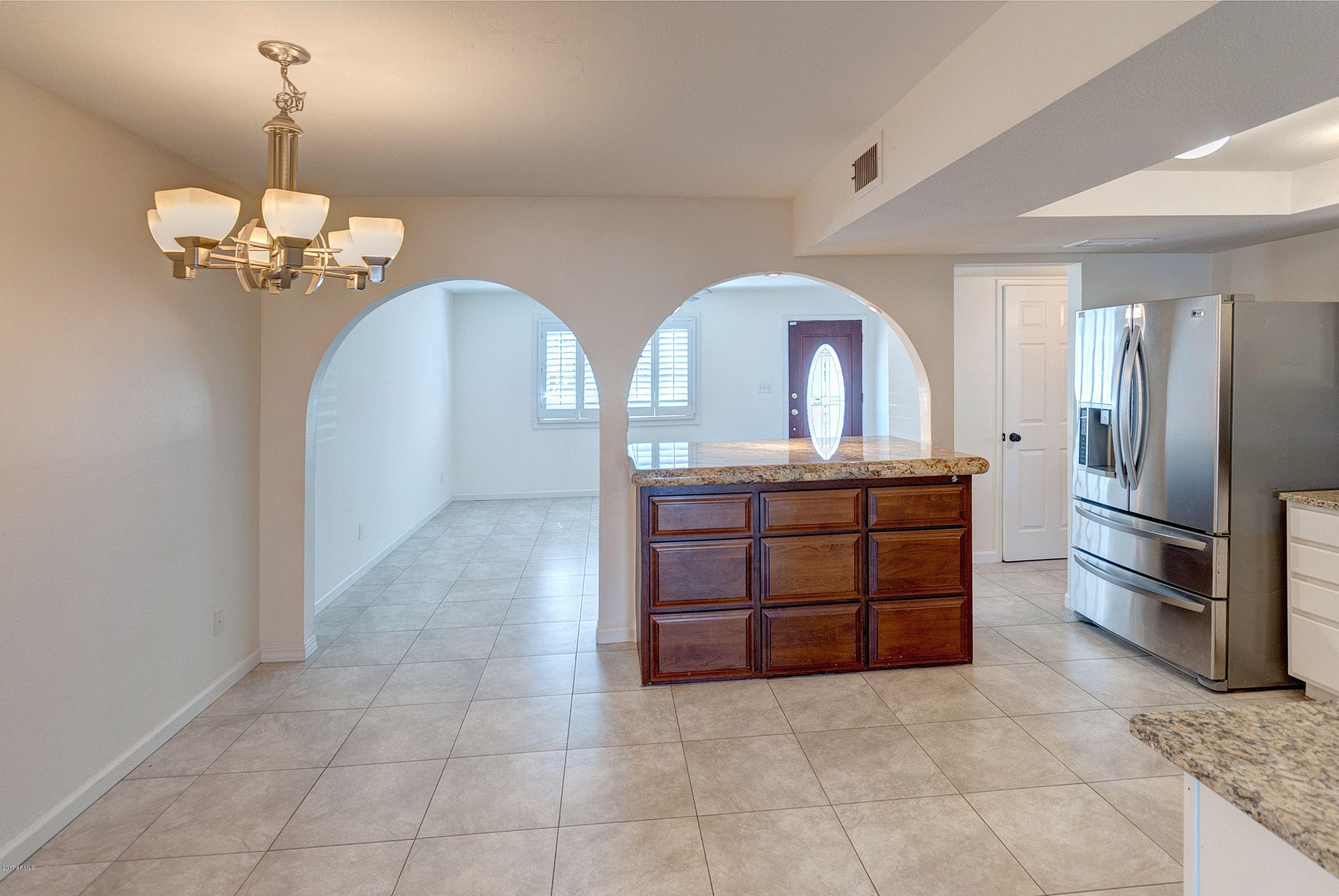 2336 West Bloomfield Road Phoenix, AZ 85029 - Photo 9 of 32 Bloomfield-16