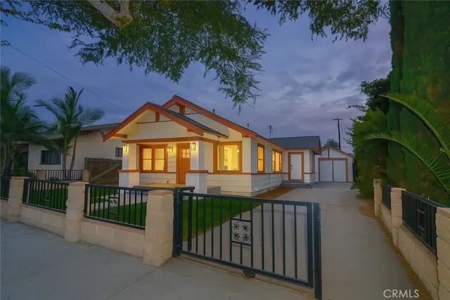 a view of a house with a street view