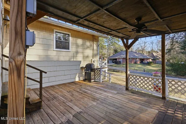 $260,000 | 501 Pine Ridge Road, Florence, MS 39073