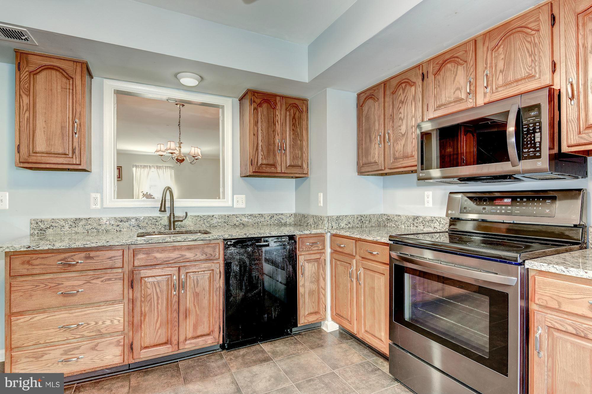8537 Bauer Drive Springfield, VA 22152 - Photo 6 of 24 Kitchen