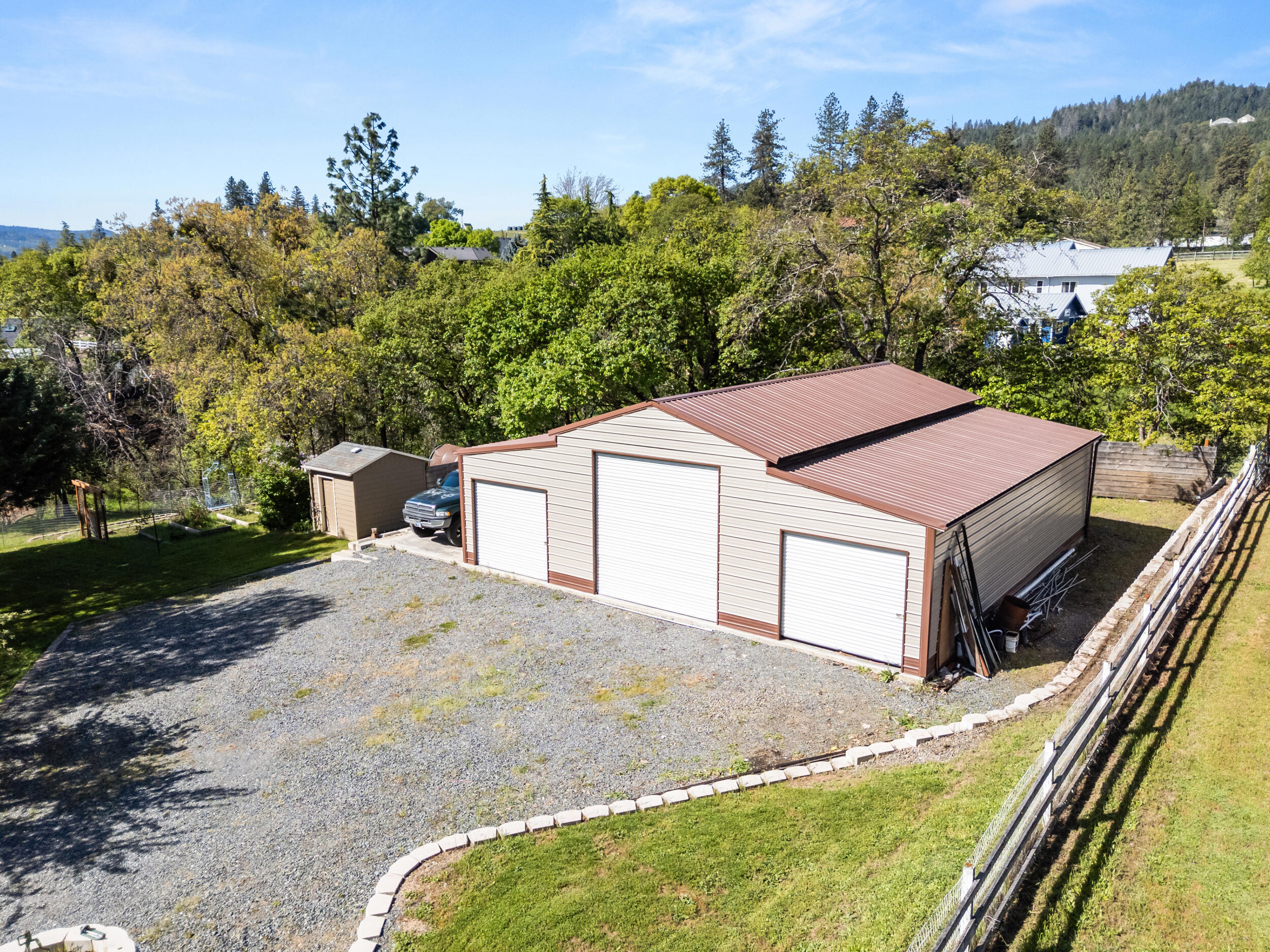 3583 Ross Lane Central Point, OR 97502 - Photo 31 of 52