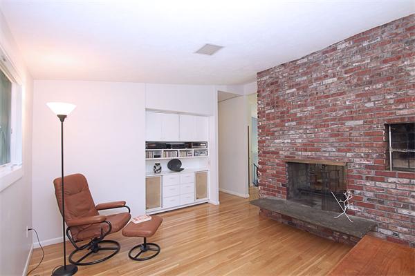 36 Joyce Road Wayland, MA 01778 - Photo 8 of 17 Gallery Image 8