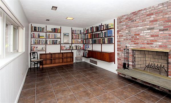 36 Joyce Road Wayland, MA 01778 - Photo 10 of 17 Gallery Image 10
