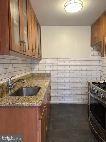 $2,000 | 4933 Americana Drive, Unit 108, Annandale, VA 22003