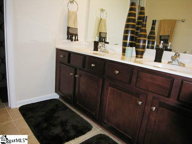 208 Barbours Lane Greenville, SC 29607 - Photo 14 of 19 Gallery Image 14