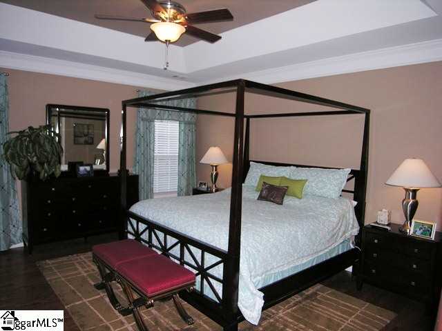 208 Barbours Lane Greenville, SC 29607 - Photo 8 of 19 Gallery Image 8