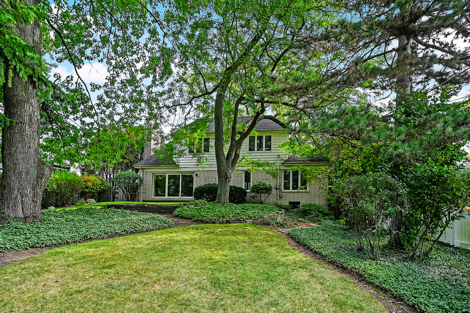 118 North Grant Street Hinsdale, IL 60521 - Photo 29 of 30 a front view of a house with a yard
