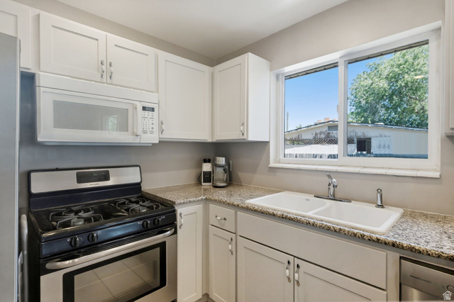 413 East 9120th Street South Sandy, UT 84070 - Photo 11 of 53