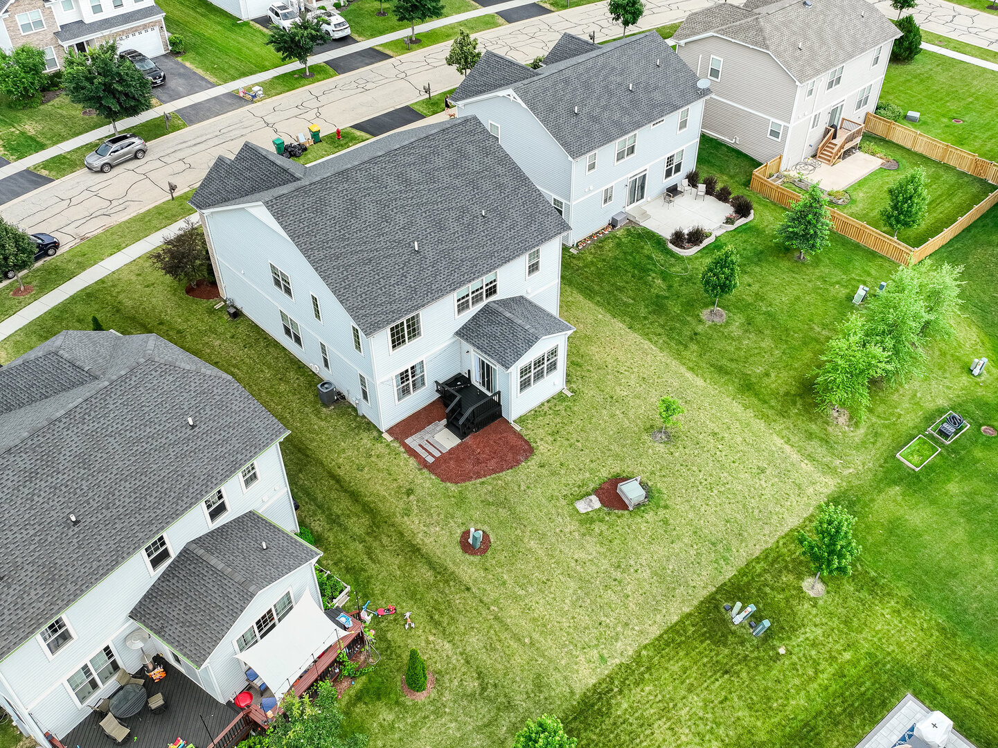 12811 Conifer Street Plainfield, IL 60585 - Photo 34 of 47 an aerial view of a house with yard