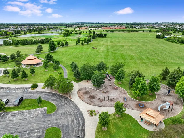 $550,000 | 12811 Conifer Street, Plainfield, IL 60585