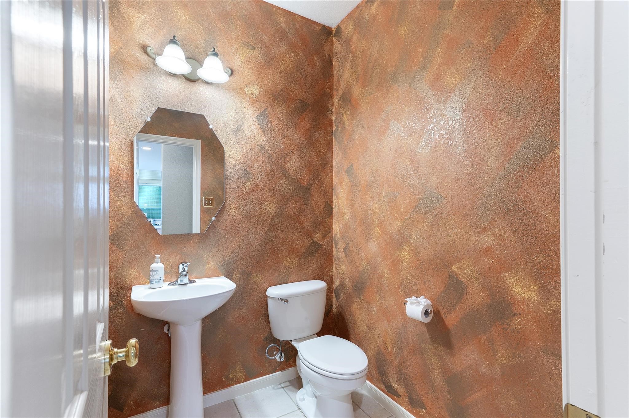 4302 Country Oaks Court Spring, TX 77388 - Photo 12 of 25