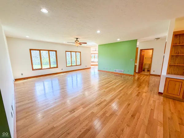 $849,900 | 3861 East 300 North, Crawfordsville, IN 47933