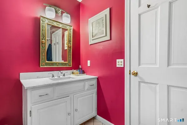 $669,900 | 46 Little Brook Lane, Newtown, CT 06470