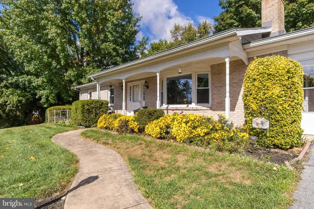 $404,900 | 8 Brightwood Drive, Hagerstown, MD 21740