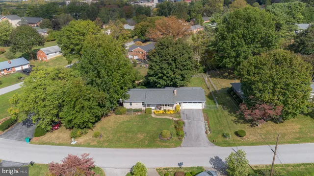 $404,900 | 8 Brightwood Drive, Hagerstown, MD 21740