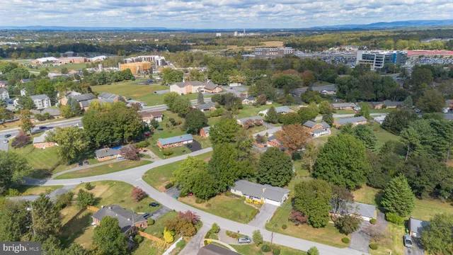 $404,900 | 8 Brightwood Drive, Hagerstown, MD 21740