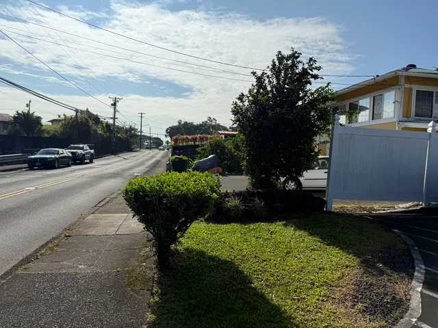 a view of a back yard of the house