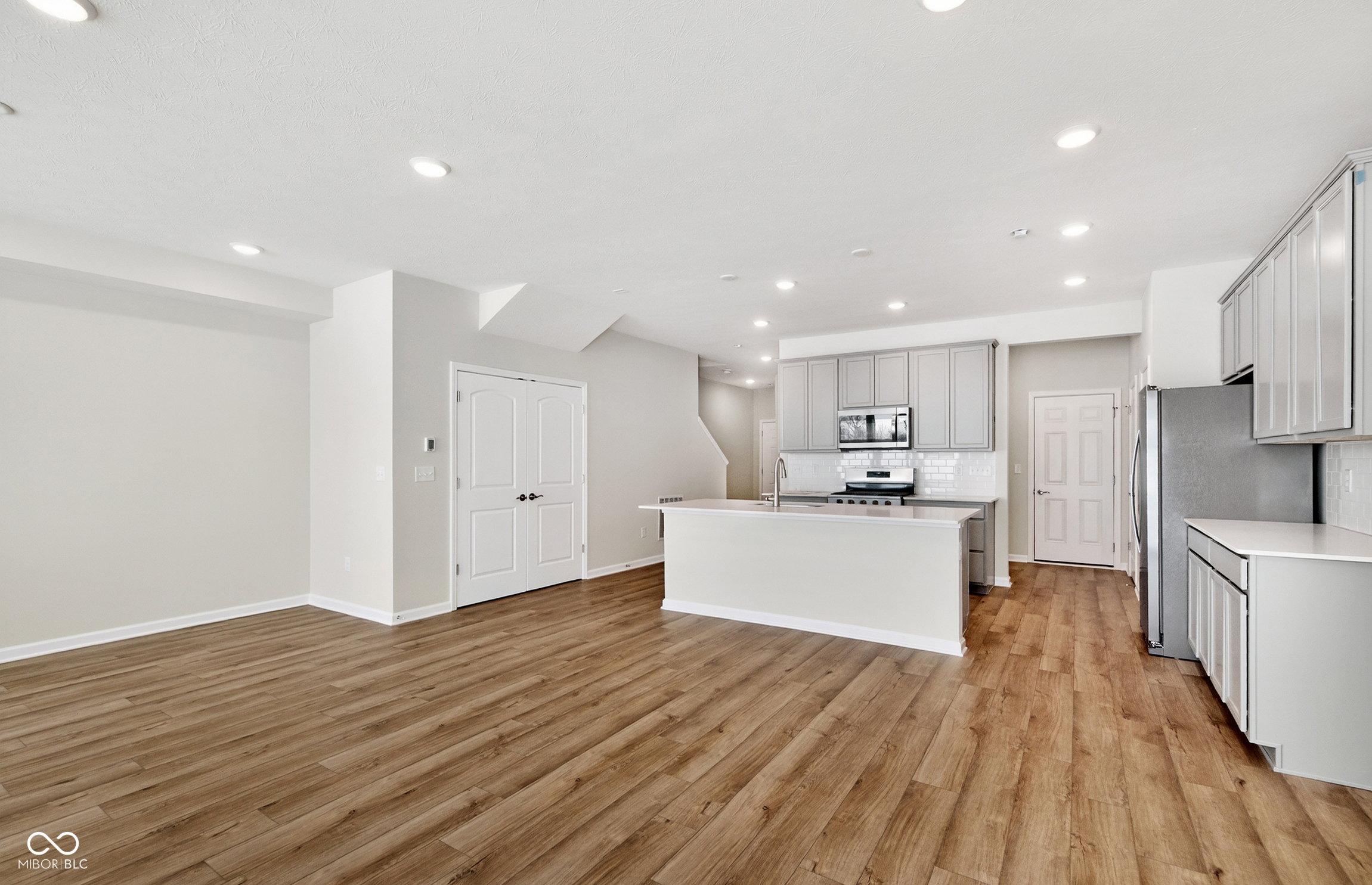 9795 Behner Drive Fishers, IN 46250 - Photo 10 of 36