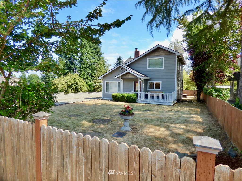 6007 Rockefeller Avenue Everett, WA 98203 - Photo 1 of 25