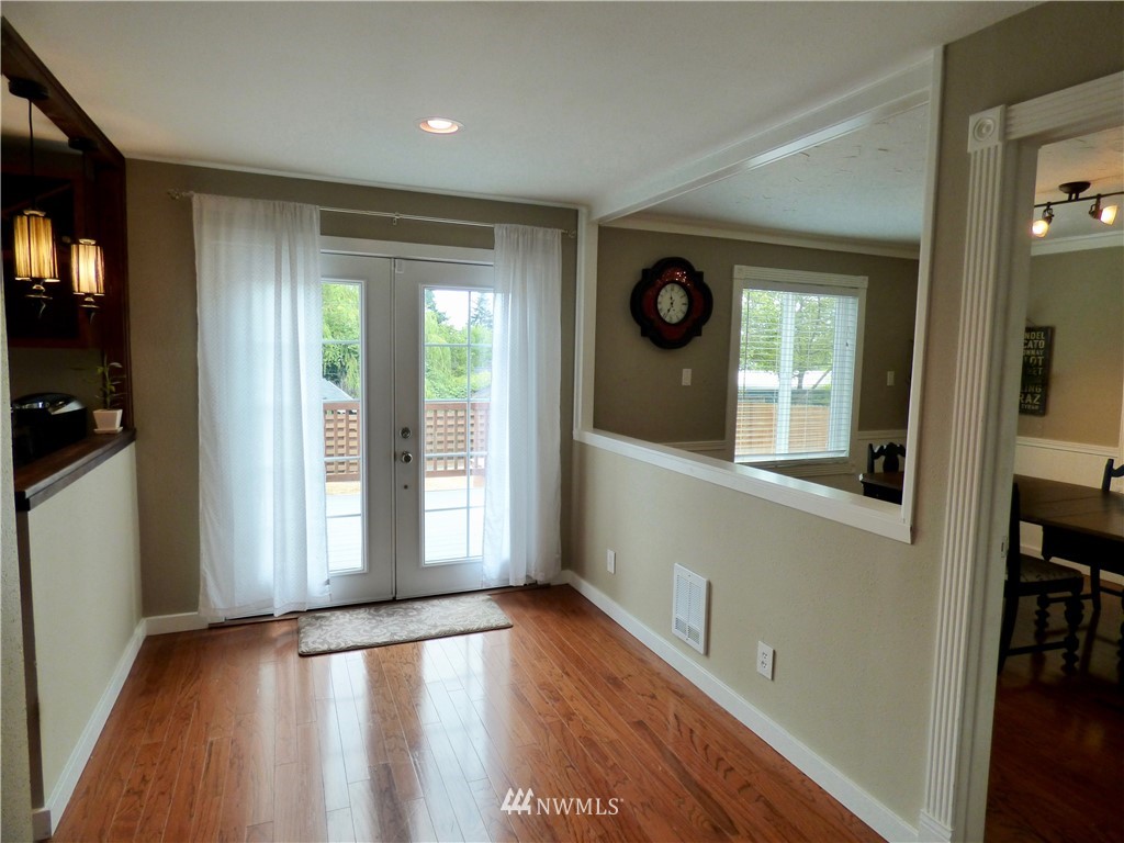 6007 Rockefeller Avenue Everett, WA 98203 - Photo 12 of 25