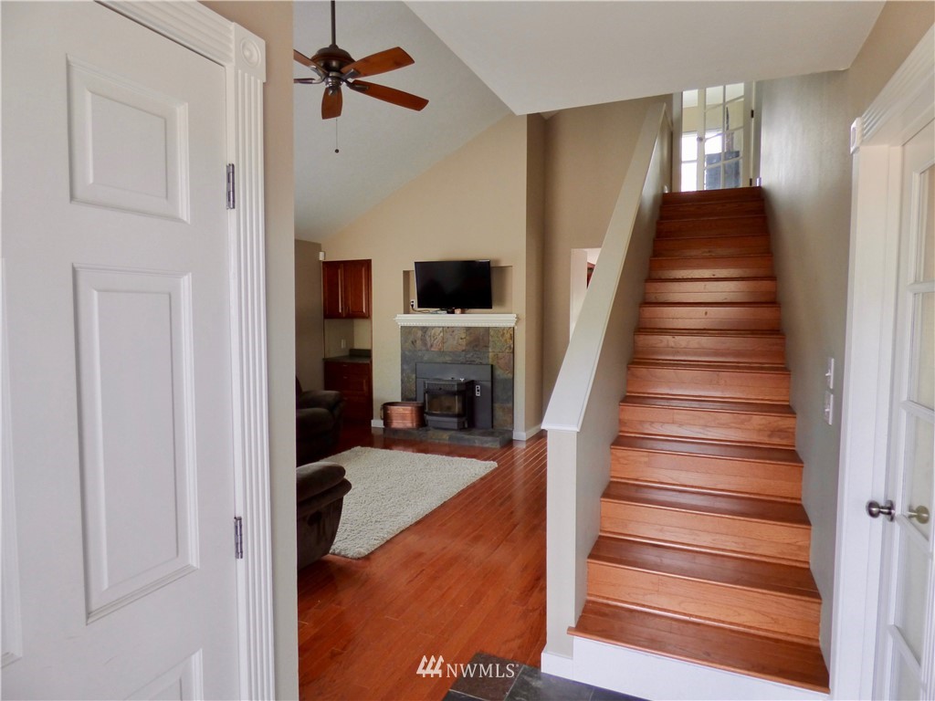 6007 Rockefeller Avenue Everett, WA 98203 - Photo 4 of 25