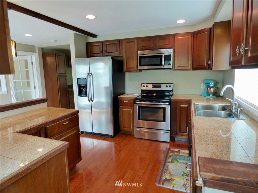 6007 Rockefeller Avenue Everett, WA 98203 - Photo 9 of 25