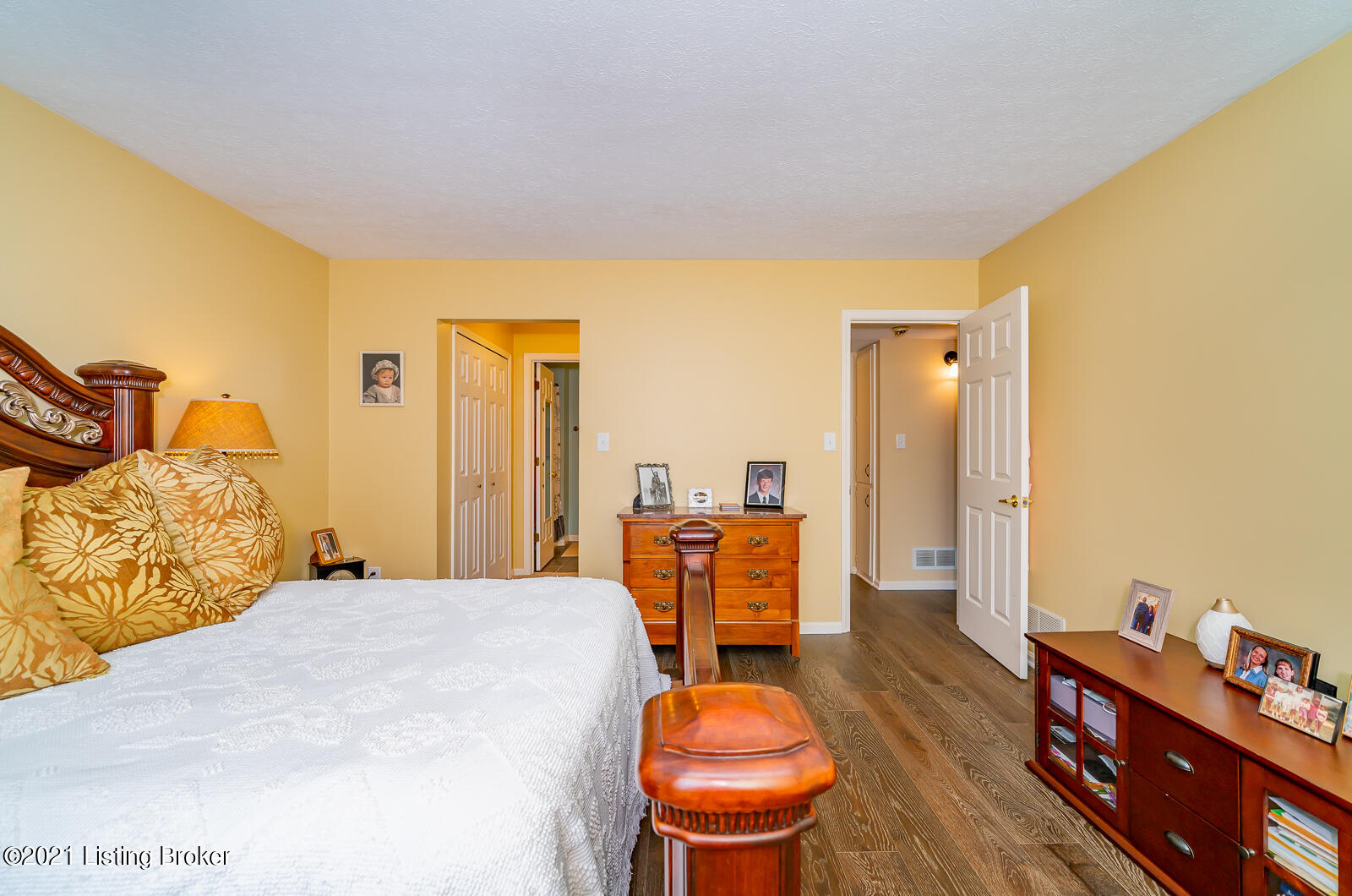 410 Mockingbird Valley Road, Unit 45 Louisville, KY 40207 - Photo 22 of 30 410 Mockingbird Valley Rd L-9