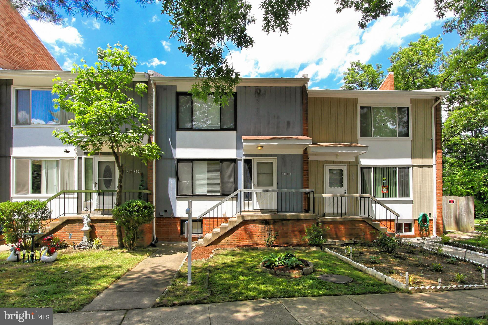 7003 Brocton Court Springfield, VA 22150 - Photo 3 of 26 Exterior (Front)