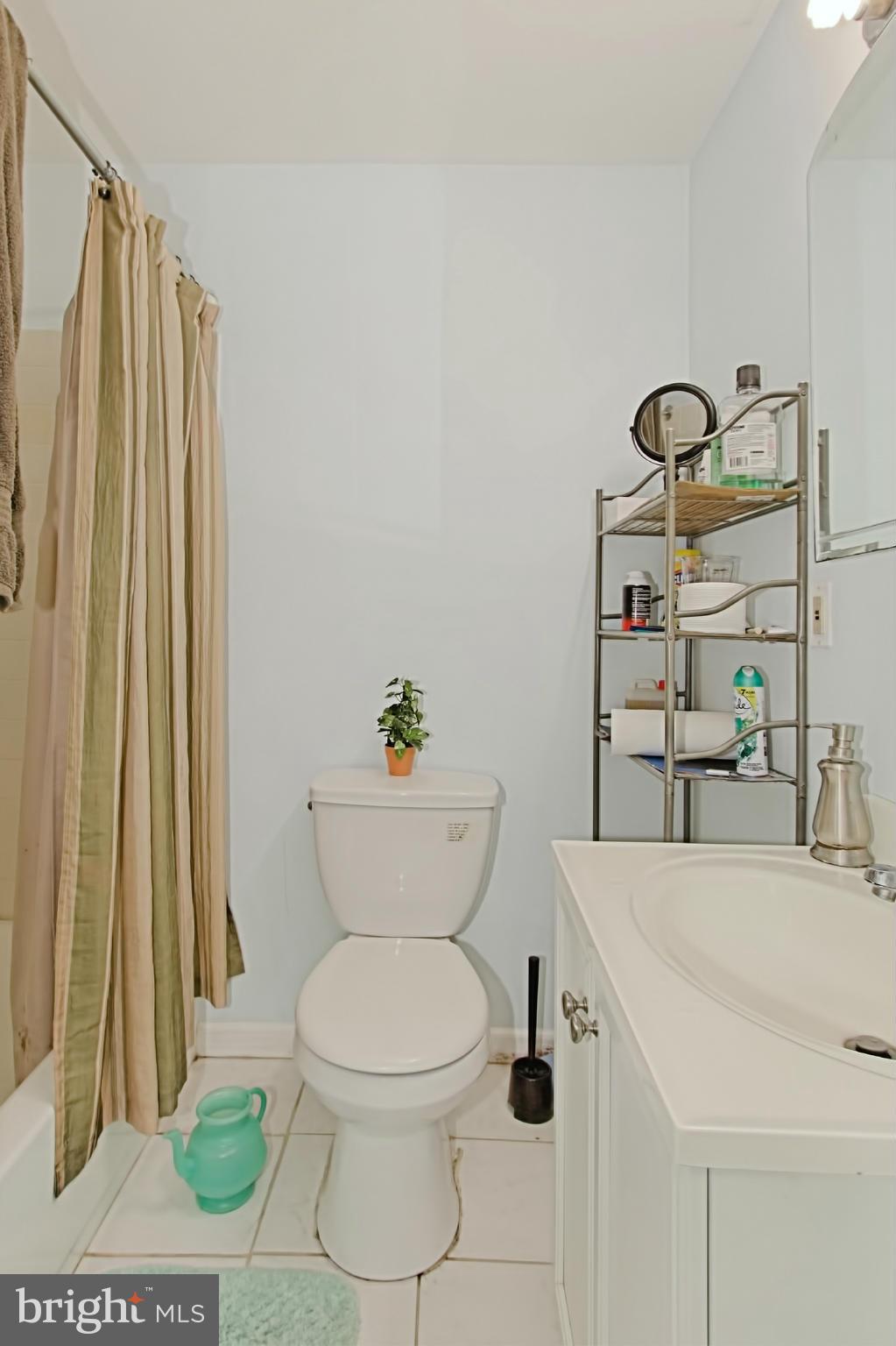 7003 Brocton Court Springfield, VA 22150 - Photo 22 of 26 Bath