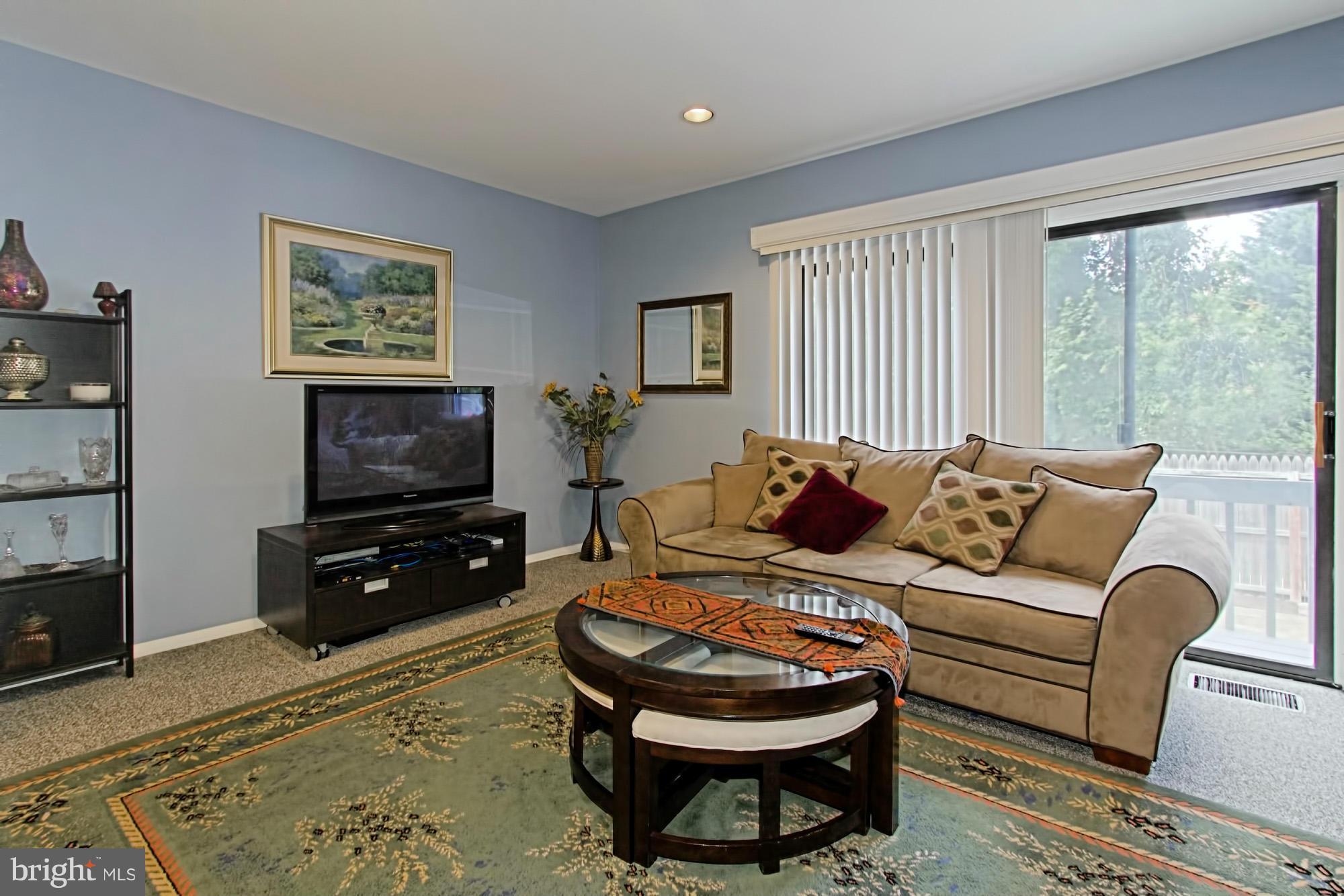 7003 Brocton Court Springfield, VA 22150 - Photo 8 of 26 Living Room