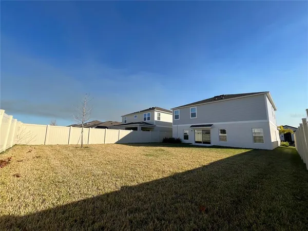$3,295 | 14789 Summer Br Drive, Lithia, FL 33547