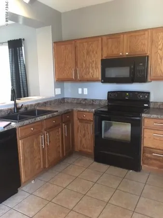 $1,995 | 1956 South Falcon Drive, Gilbert, AZ 85295