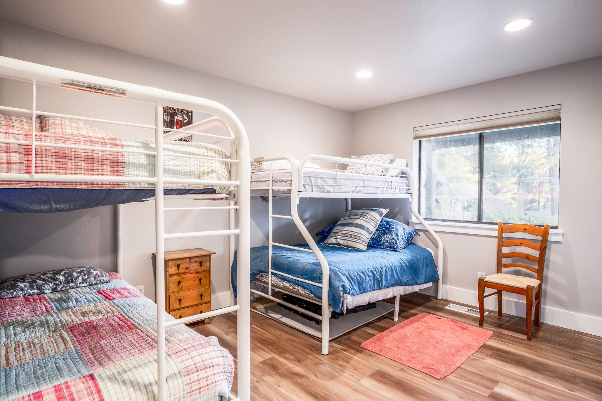 2 Holiday Way Mammoth Lakes, CA 93546 - Photo 16 of 37 a bedroom with a bed and a window