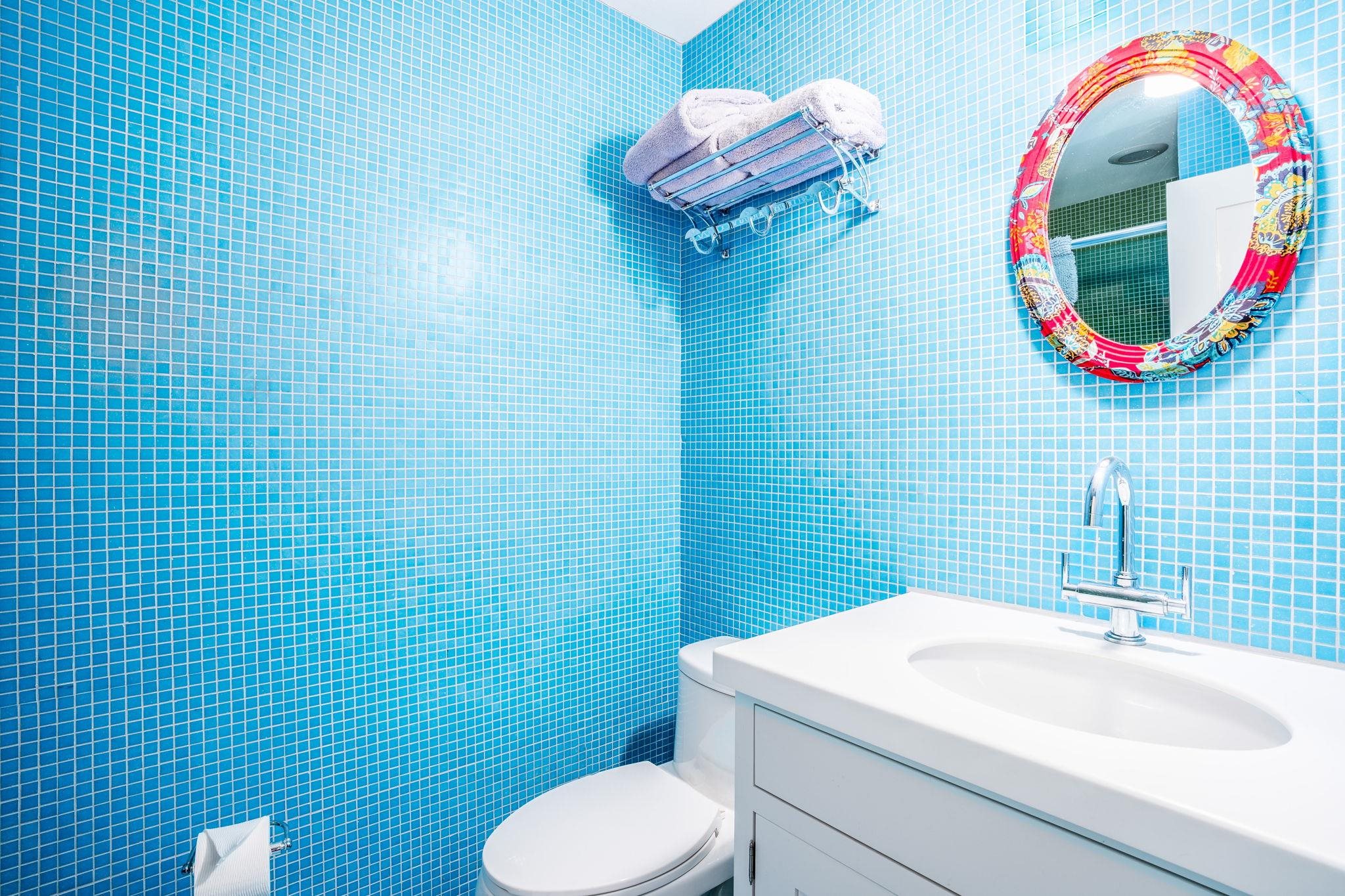 2 Holiday Way Mammoth Lakes, CA 93546 - Photo 17 of 37 a bathroom with a sink and mirror