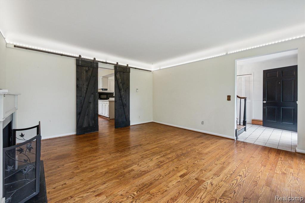 4040 Collins Road Rochester, MI 48306 - Photo 10 of 57