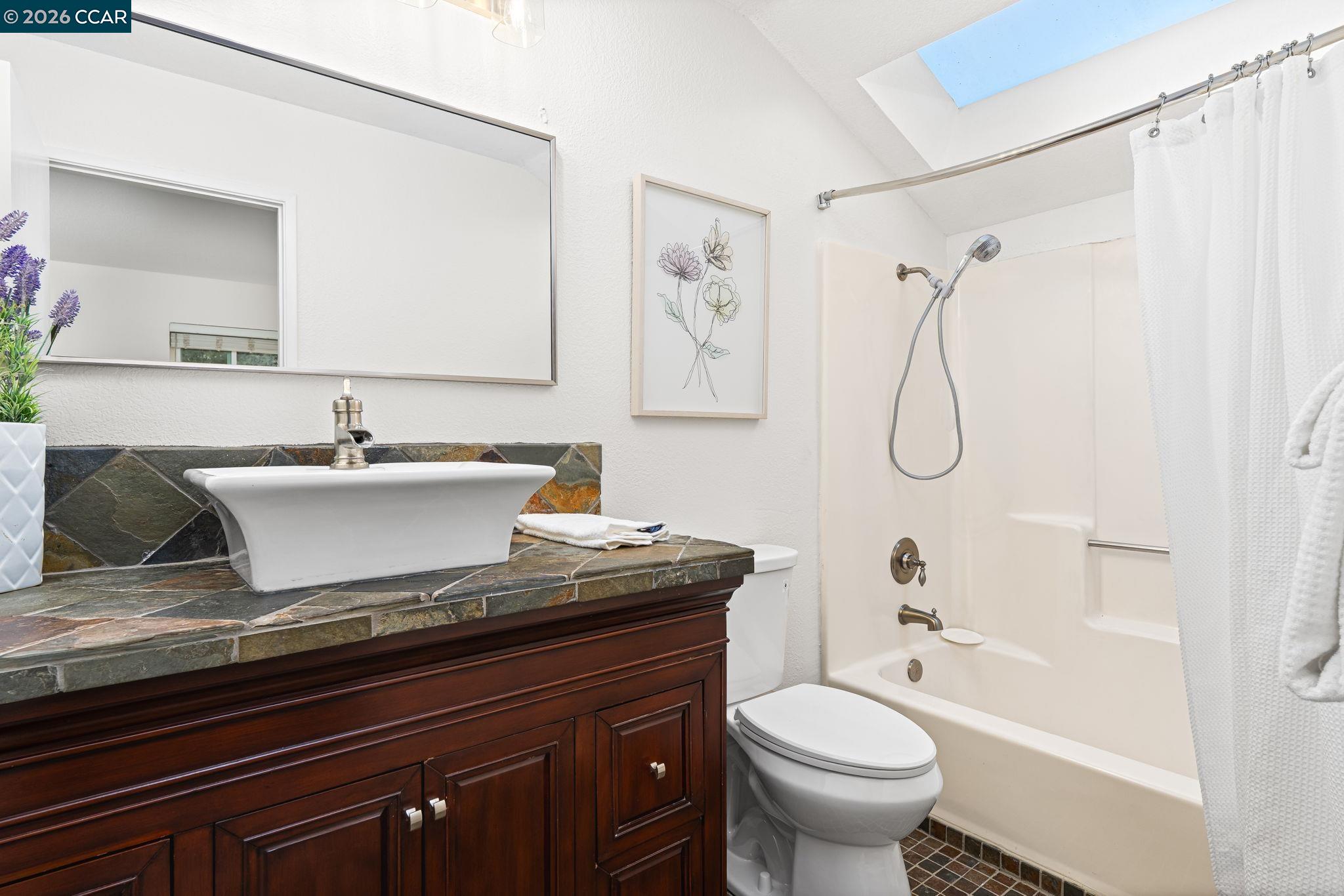 416 Mill Road Martinez, CA 94553 - Photo 17 of 24 Gallery Image 17