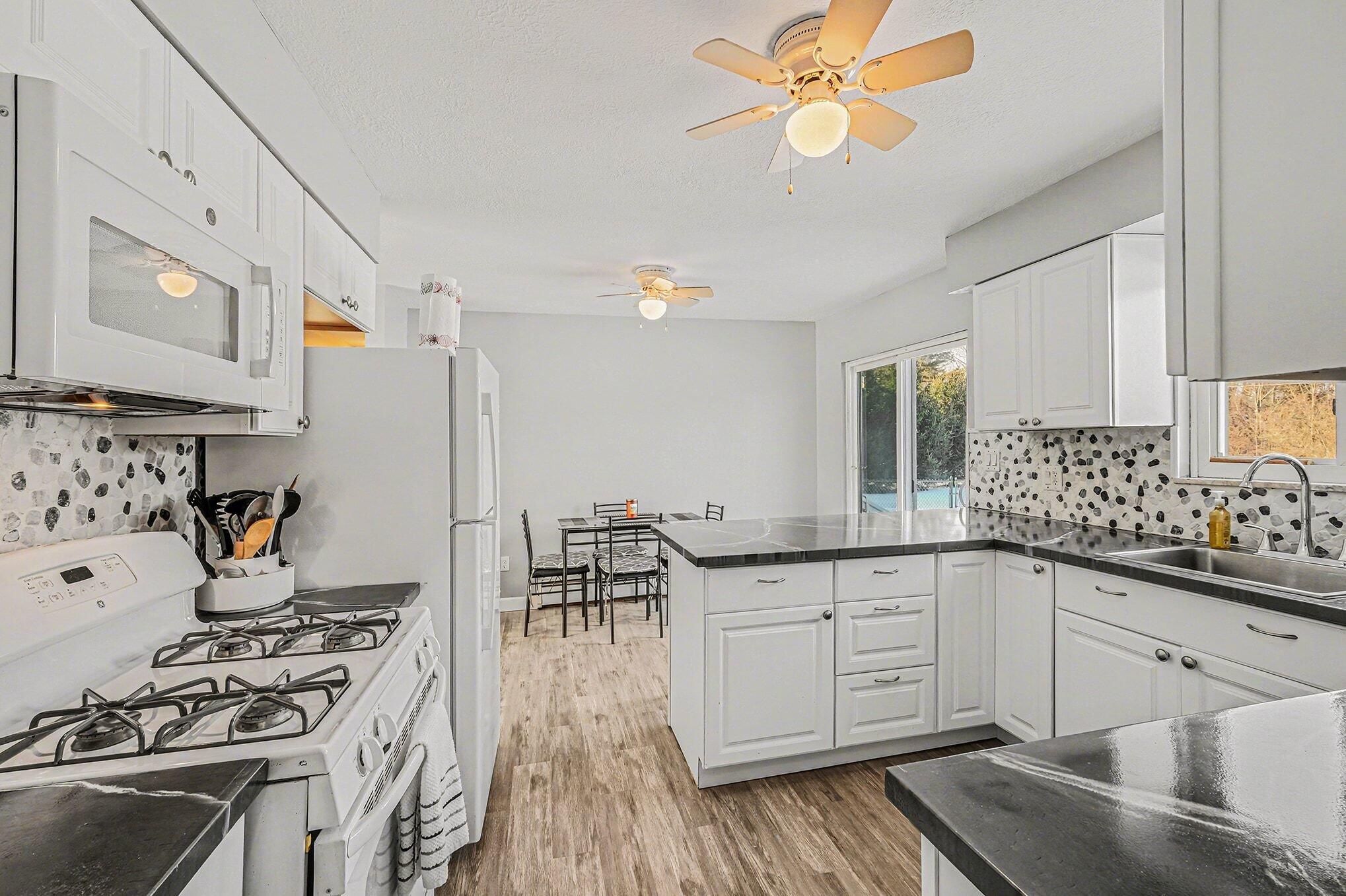 10045 Nichols Road Montrose, MI 48457 - Photo 6 of 21 007_dscf3225_664