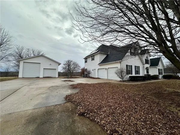 $560,000 | 610 East 14th Street, Maryville, MO 64468