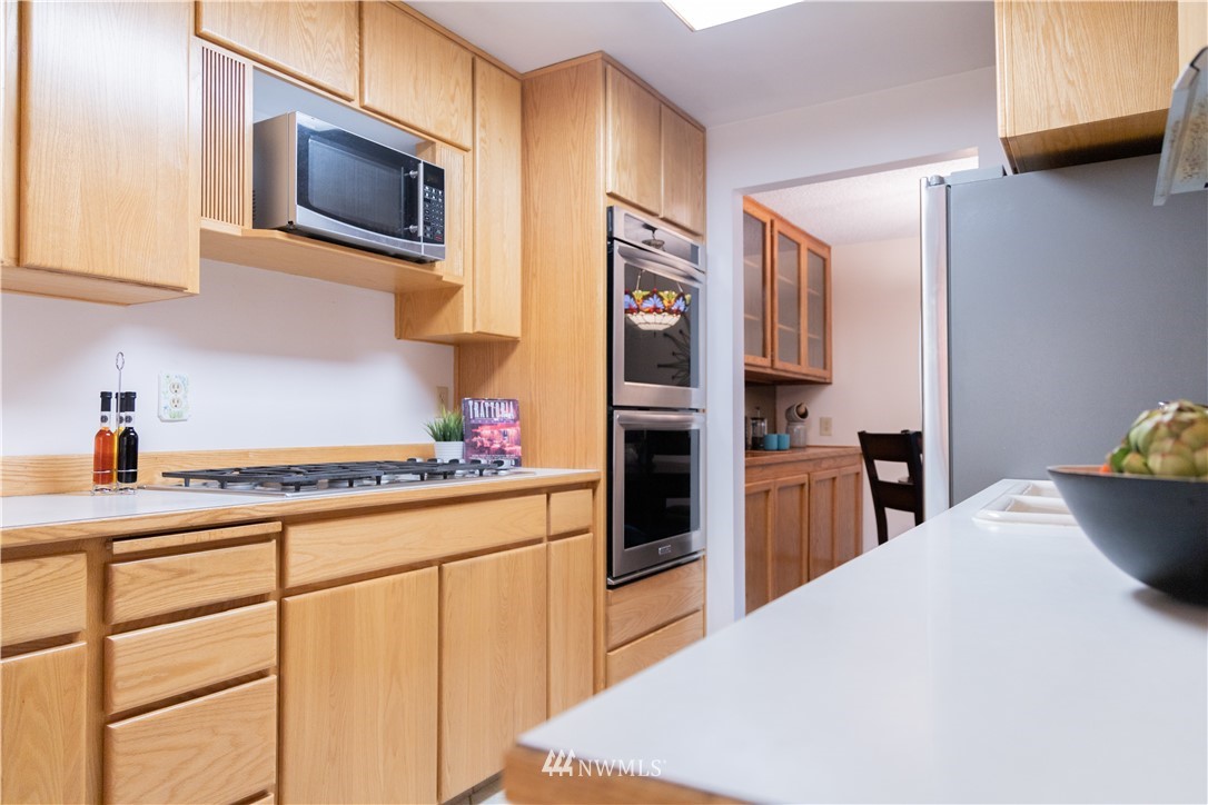 508 Harrington Avenue Northeast Renton, WA 98056 - Photo 11 of 40 Gallery Image 11