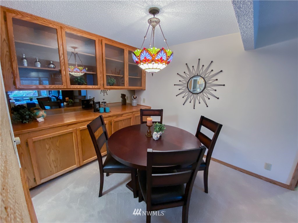 508 Harrington Avenue Northeast Renton, WA 98056 - Photo 12 of 40 Gallery Image 12