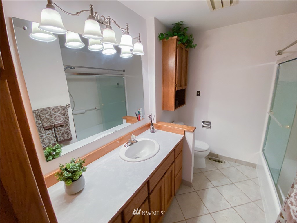 508 Harrington Avenue Northeast Renton, WA 98056 - Photo 26 of 40 Gallery Image 26