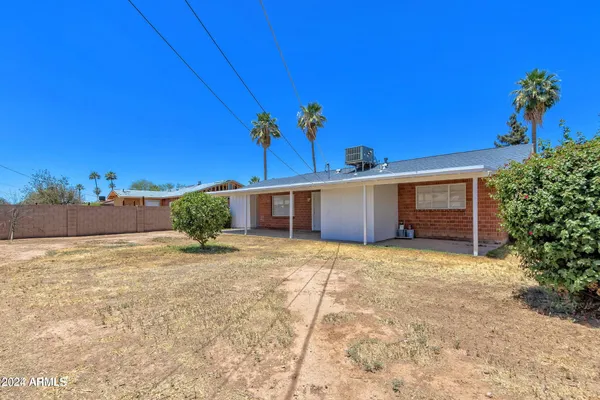 $1,950 | 3719 West Rovey Avenue, Phoenix, AZ 85019