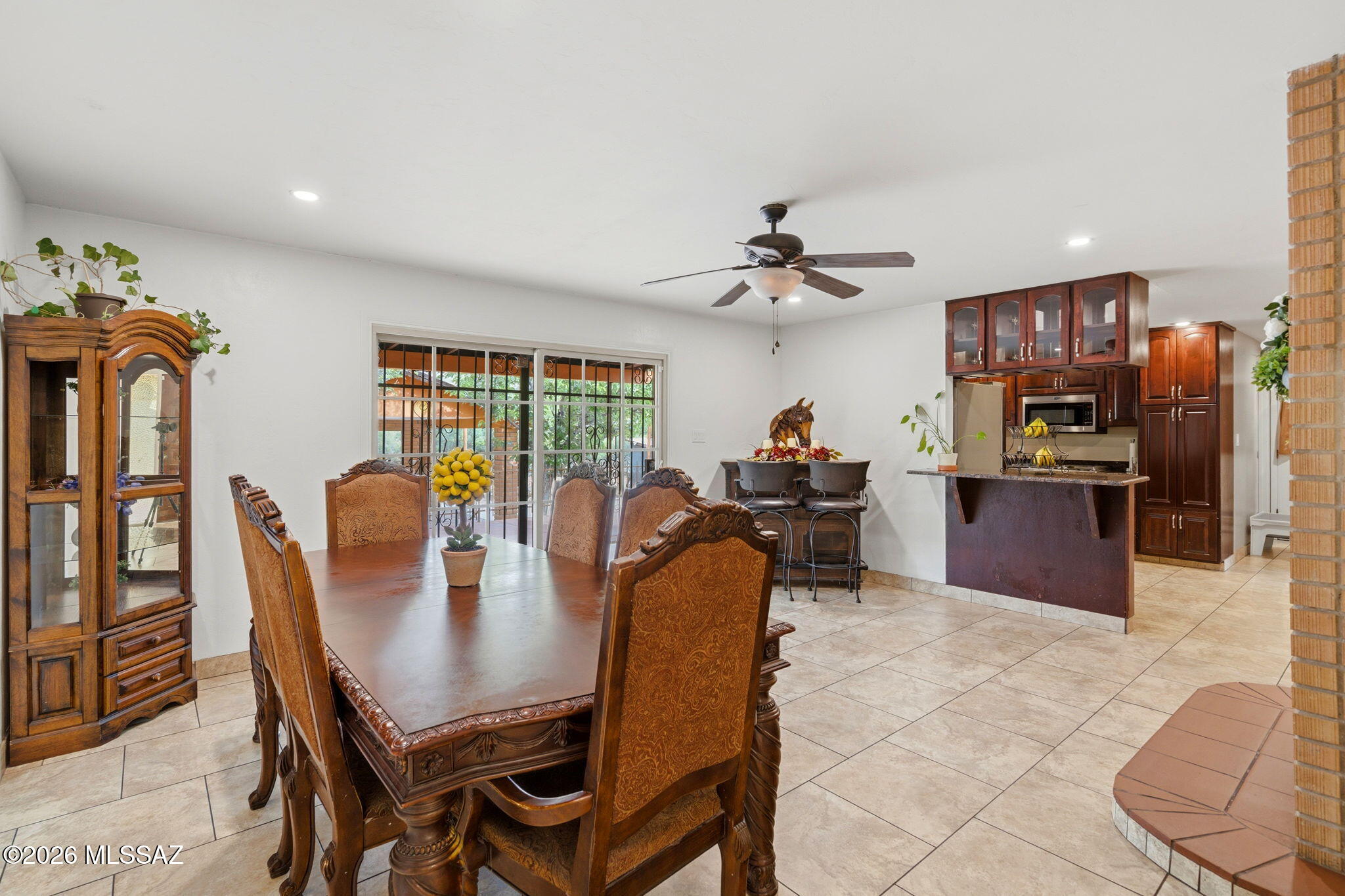 5645 South Caballo Road Tucson, AZ 85746 - Photo 11 of 43 Dining room