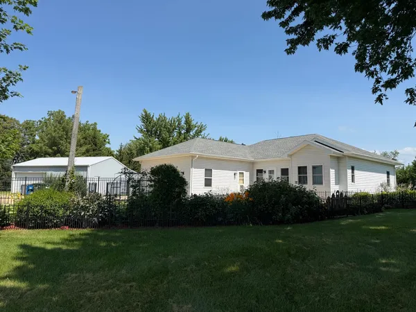 $380,000 | 18760 Hillside Road, Morrison, IL 61270