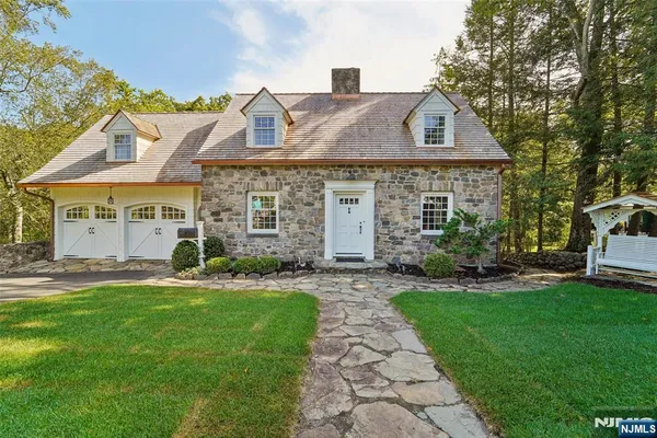 $1,725,000 | 755 West Saddle River Road, Ho-Ho-Kus, NJ 07423