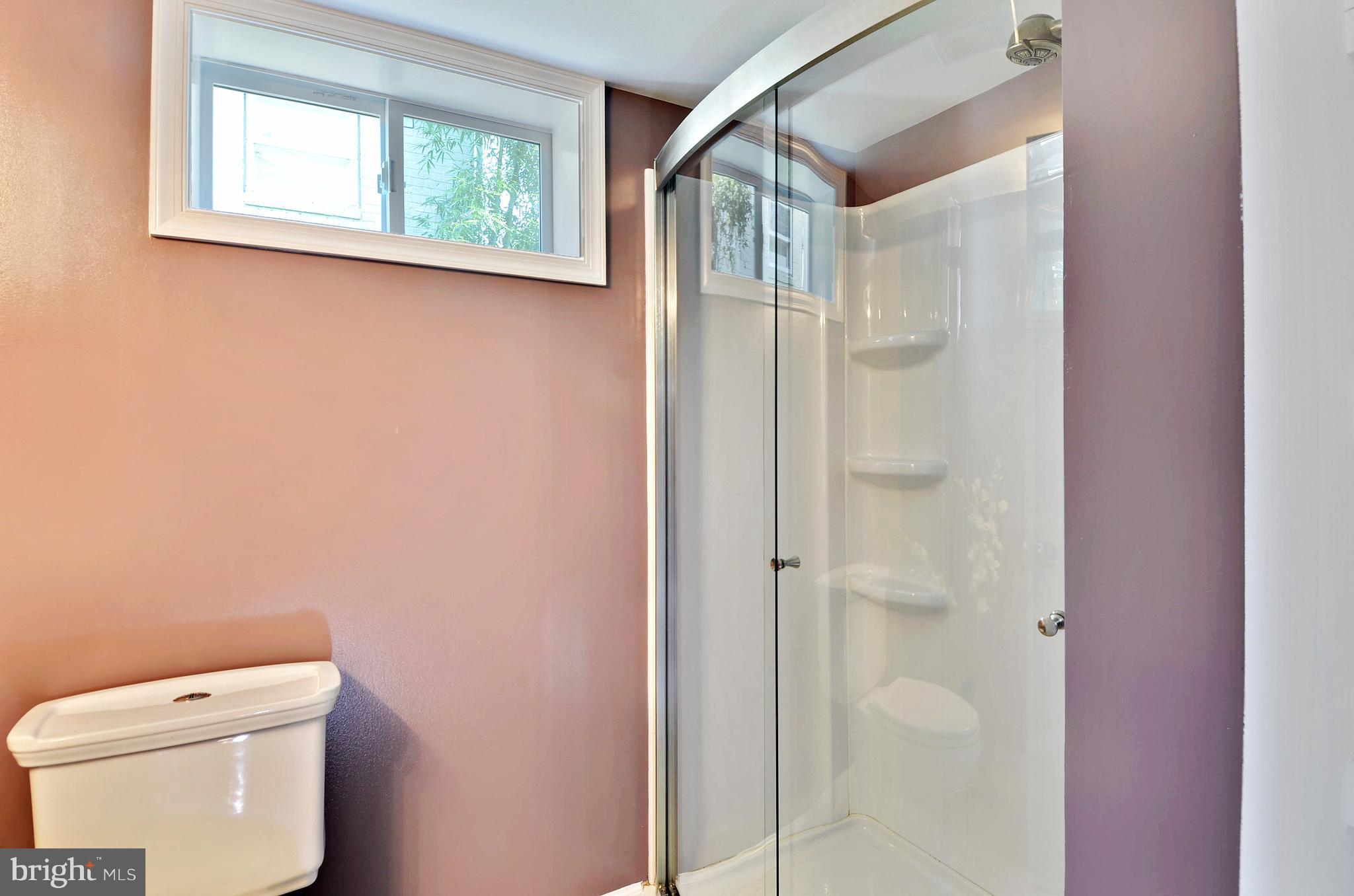 4708 Topping Road Rockville, MD 20852 - Photo 18 of 30 Bath