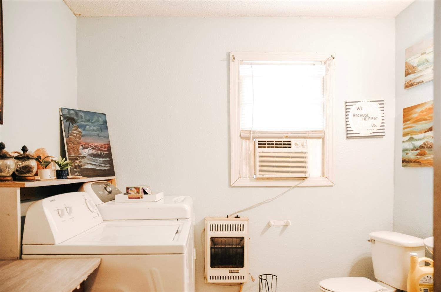 309 Ranch Street Ropesville, TX 79358 - Photo 8 of 26 a bathroom with a toilet sink and mirror