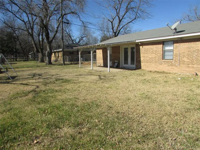$190,000 | 1210 Winkler Street, Ennis, TX 75119